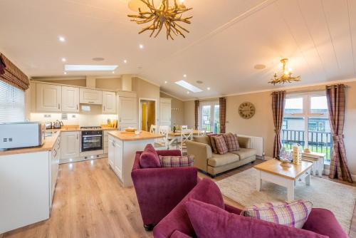 Otterham House | Tranquil St Tinney Farm Cornish Cottages, 4-Star Retreat