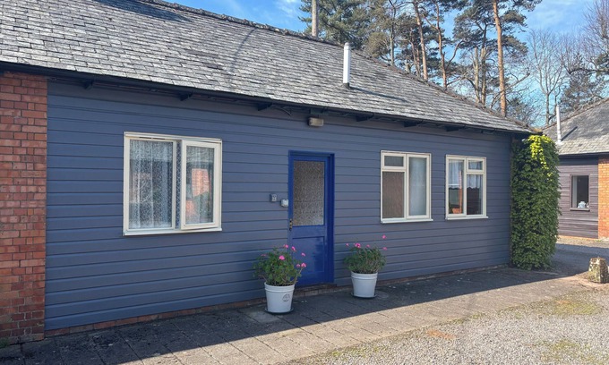 Fiddington Cottage | Pet-Friendly Stable Cottage with Ocean View in Triscombe