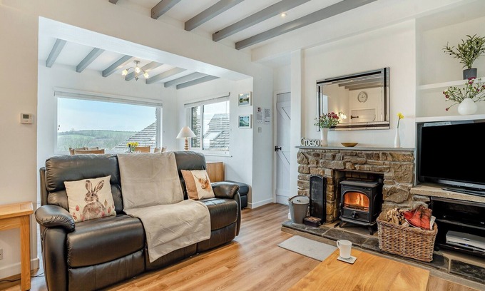 Amroth Cottage | Relaxing 3-Bedroom Oceanfront Retreat in Amroth