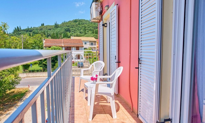 Velonades Apartment | Cozy Stay at Stacys Apartment 3 Steps from Sidari Beach