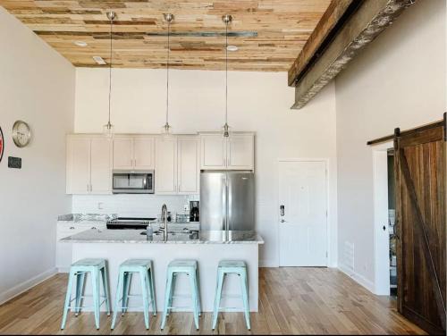 Babe Denny House | City-View Condo Steps from Lucas Oil Stadium & Pet Friendly