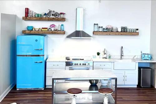 Babe Denny House | Modern Studio Steps from Lucas Oil Stadium, Pet Friendly