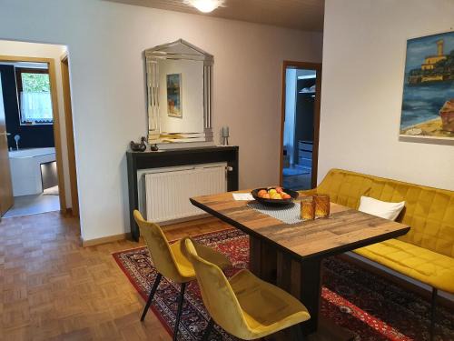 Langenargen Apartment | Family-Friendly Ferienwohnung Stadler - 4-Star Comfort Awaits