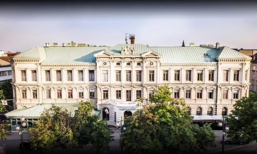 Kristianstad Hotel | Discover Stadshotellet Kristianstad: Pet-Friendly Comfort