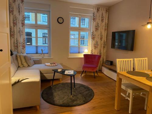 Dessau Apartment | Explore Stadtgeflüster: Family-Friendly with Great Reviews