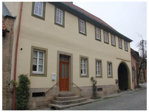 Mellrichstadt Apartment | Comfortable Stay at Stadthaus - Pet & Child Friendly