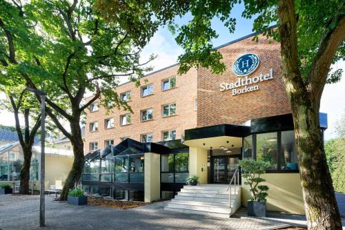 Borken Hotel | Pet-Friendly Stadthotel Borken: Rated 9/10 with Breakfast