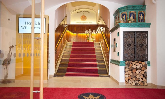 Weiz Hotel | Elegant Stadthotel zur goldenen Krone: Rated 8.9/10 & Family-Friendly