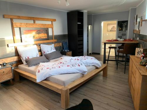 Remscheid Apartment | Relaxing Stay at Stadtvilla Intzeplatz - Oceanfront Retreat