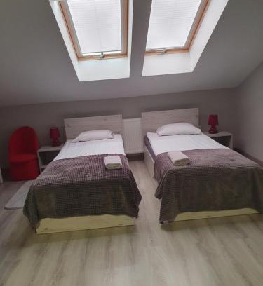 gmina Mrozy House | Top-Rated Stajnia Kruki: Family-Friendly with Hot Tub