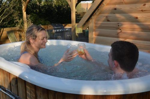 Stamford Other | Unwind at Stamford Meadows Glamping with Private Hot Tubs