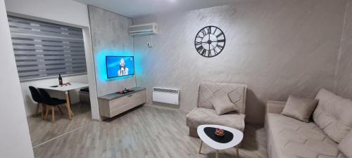 Centar Apartment | Budget-Friendly Stan Apartman Lana in Budva - Pet & Child Friendly