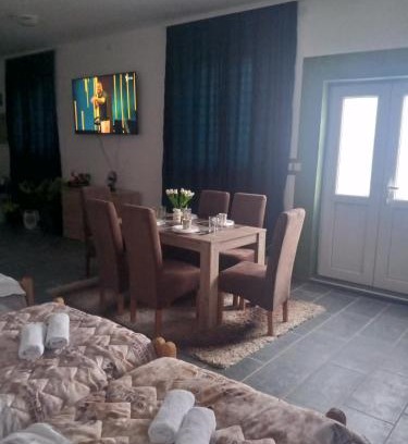 Platicevo Apartment | Stan na dan Platičevo