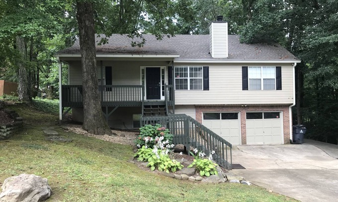 Acworth House | Family-Friendly Home Near LakePoint Sports Complex & Acworth