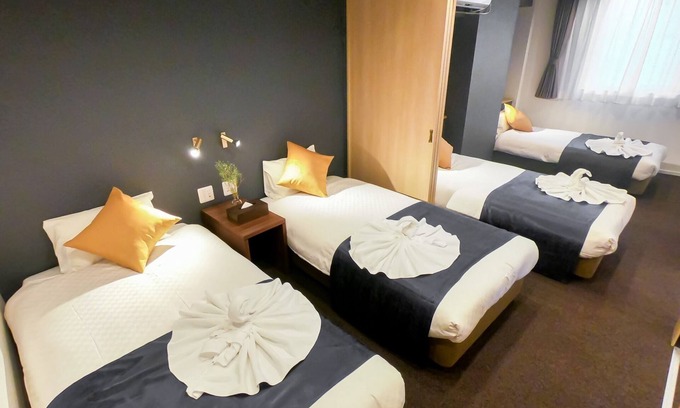 Naniwa Hotel | Comfortable Standard Apartment in Osaka with Great Amenities