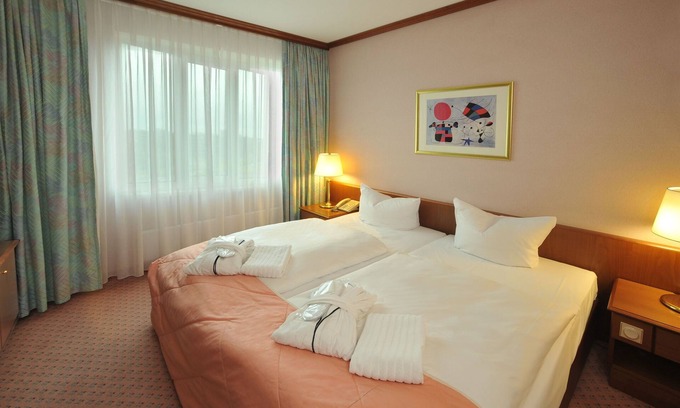 Cottbus House | Cozy Double Room at Radisson Blu Hotel Cottbus
