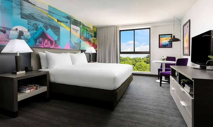 Lower Allston Hotel | Comfortable King Room at Studio Allston Hotel - Rated 9/10