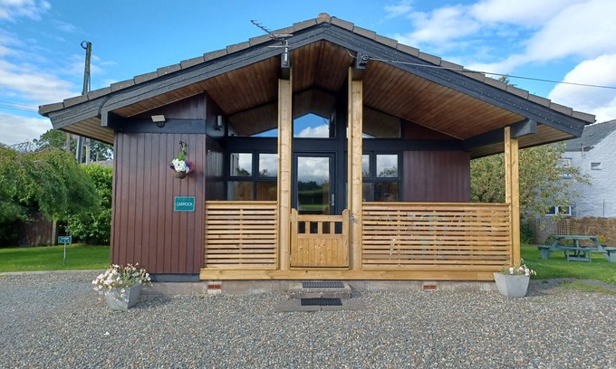 Welton Apartment | Top-Rated Standard Lodge at Green View Lodges with Spa
