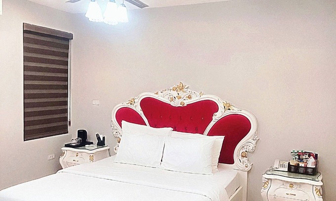 Tu Liem Hotel | Child-Friendly Standard Room at Hoang Gia Hotel Awaits
