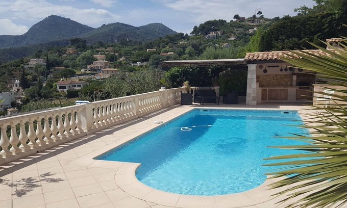 Saint-Andre-de-la-Roche Apartment | Inviting F1House with Pool, Ocean Views & Free Wi-Fi