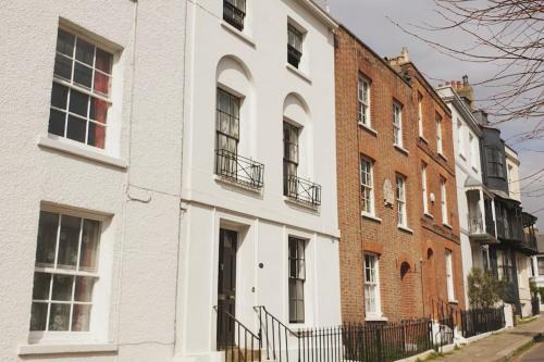 Old Town Hastings House | Stanhope House