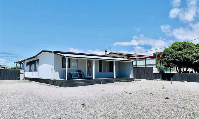 Dalrymple House | Stansbury's Retreat: Pet-Friendly Getaway with Golf Views