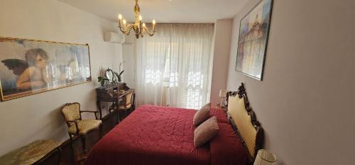 Quartiere XX Ardeatino Bed & Breakfast | Guest Rated: Stanza Classica Eur Tintoretto Awaits You