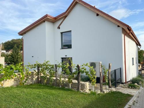Velke Zernoseky House | Highly Rated Stará Vinice in Velké Žernoseky