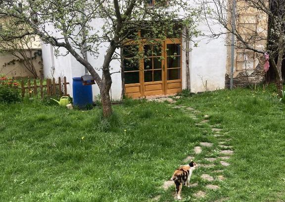 Utery Apartment | Discover Staré děkanství: Family-Friendly & Rated 9/10