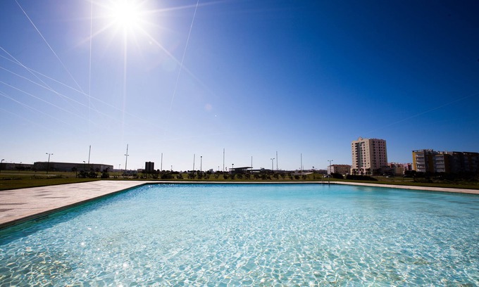 Peniche de Cima Hotel | Discover Star Inn Peniche with Pool and Spa Amenities