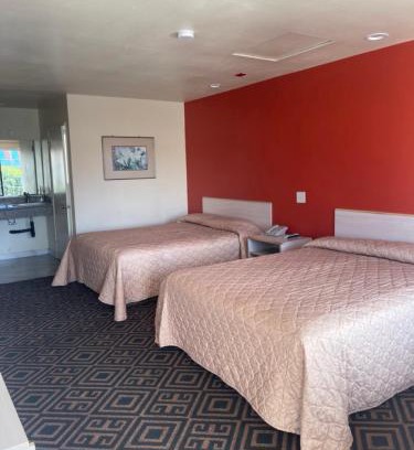 Vista Hotel | Relax at Star Lodge Motel-Oceanside with Pool & Hot Tub