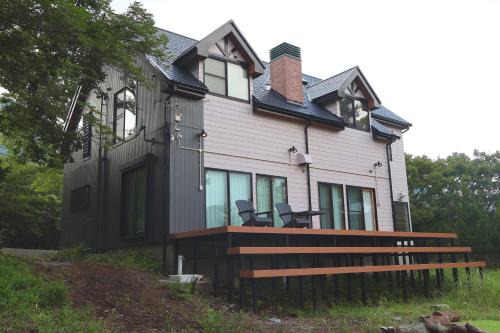 Kokonoe Cabin | Family-Friendly Stardust Village Hossyo with Hot Tub & Breakfast