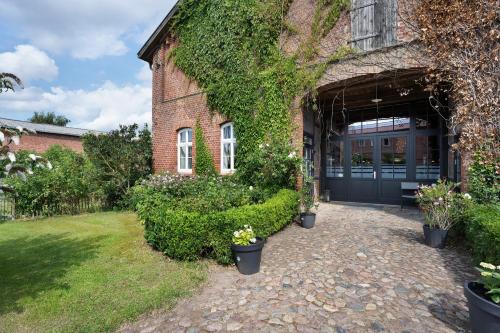 Schlagsdorf House | Discover Starenhof: Family and Pet-Friendly Retreat