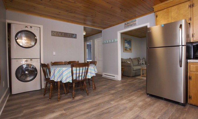 Ogunquit - Wells House | Exceptional Starfish 2 Bedroom Retreat on Moody Beach