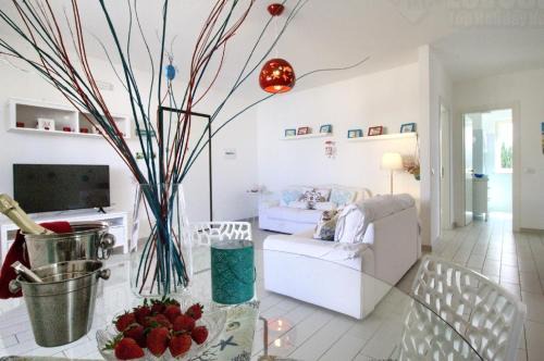 Santa Maria di Leuca House | Oceanfront Bliss at Starfish Apt - 4-Star Rated Retreat