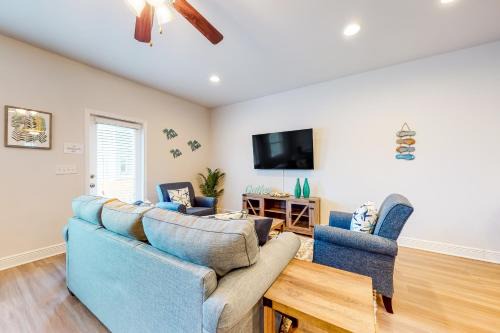 Thomas Drive House | Relax at Starfish in the Sand with Family-Friendly Amenities