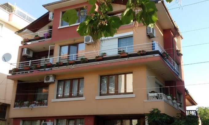 Nessebar New Town House | Discover Stariyat Oreh: Pet-Friendly & Highly Rated Stay