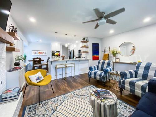 Bentonville House | Unforgettable STARLANDING Stay: 4-Star Near Museums & Trails