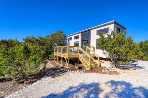 Fischer House | Family-Friendly Retreat at Starlight Casita