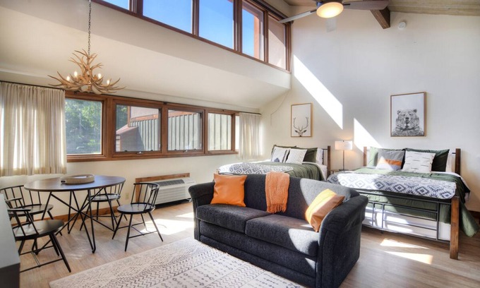 Purgatory Condo | Perfect Ski Retreat with Pool, Hot Tub & Golf Course Access