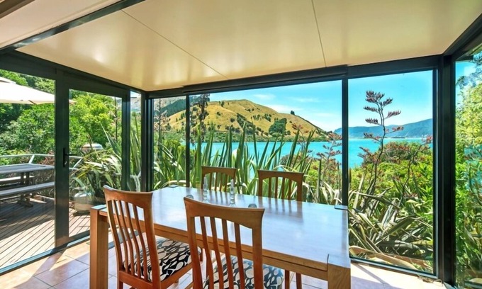 Cable Bay House | Secluded Starlight Cable Bay: Rated 9.8 with Pool & Spa