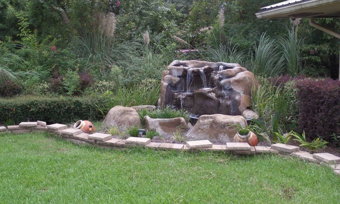 Many Hotel | Budget-Friendly Starlite Motel with Family Amenities