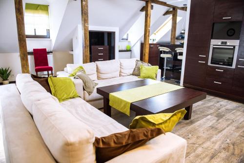 Zamosc Apartment | Exceptional Staromiejskie: Family-Friendly with Breakfast