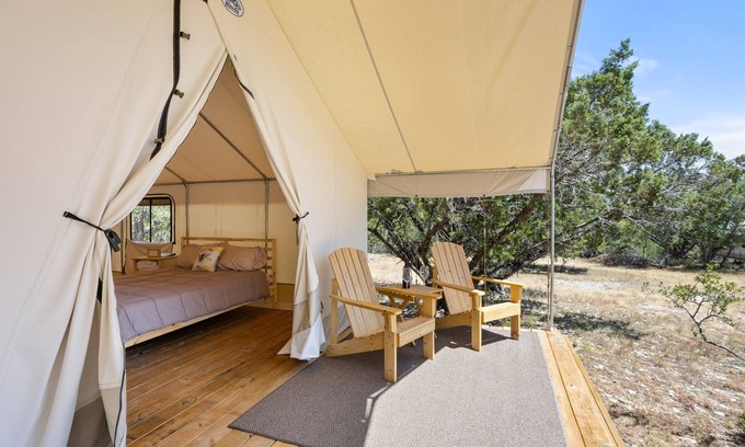Boerne RV Rental | Inviting Glamping Retreat with Spa near Historic Caves