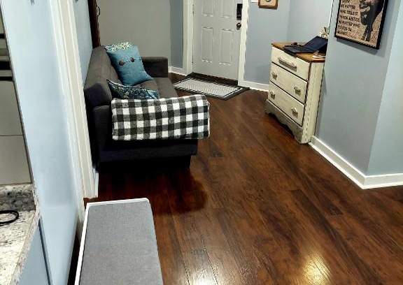 Fountain Square Apartment | Discover State Fountain: Highly Rated Hotel Experience