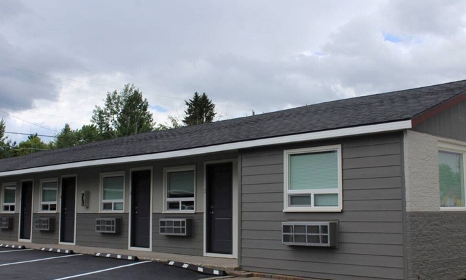 Coeur d'Alene Hotel | Unforgettable Stays at State Motel - Oceanfront Bliss
