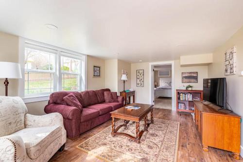 Pullman Apartment | State Street Cottage, Suite 1 - Family-Friendly Retreat