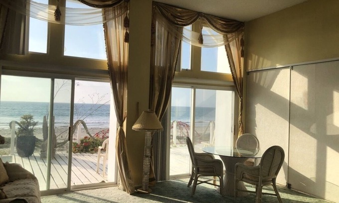 Lengueta Arenosa House | Elegant Oceanfront Villa: Pet and Child-Friendly Retreat