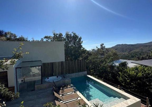 Alto Paraiso de Goias Villa | Unmatched Statera Host: Pool, Hot Tub & Top Guest Ratings