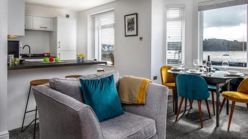 Deganwy House | Family-Friendly Getaway at Station Approach Hotel